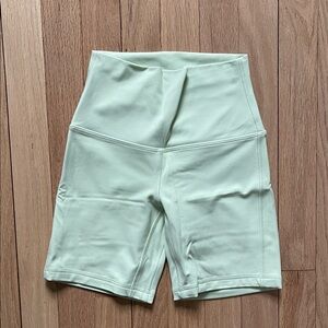 Lululemon Women's High-Waisted Green Shorts size 2